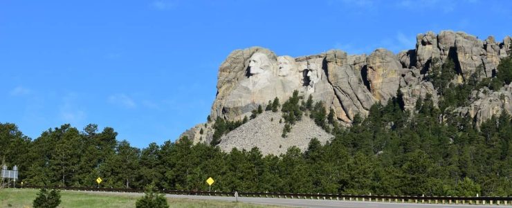 picture of hills in South Dakota